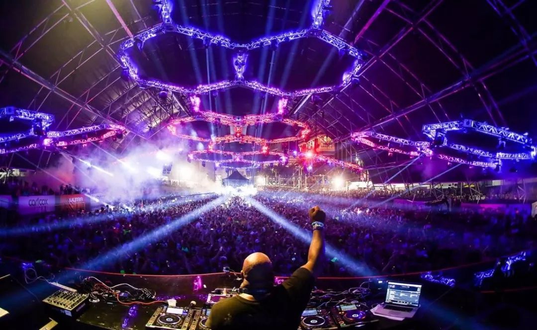 越野e族汽车博览会,小小英雄会,越野e族suv大典,dreamland电音节,沙漠