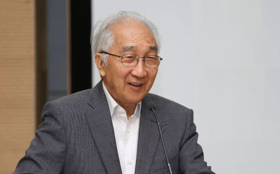 中央美院老院长靳尚谊画画要看水平不是风格