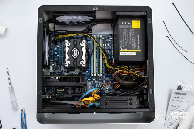 经典紧凑型全铝镁机箱散热与设计一样都少不了乔思伯umx3