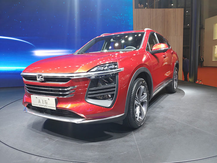 众泰ts5实车曝光原创造型设计轴距超越哈弗h6