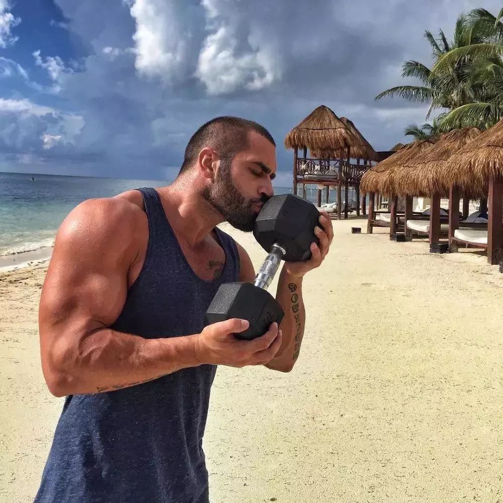 191cm的肌肉男停练3年身材发胖走形比路人都差