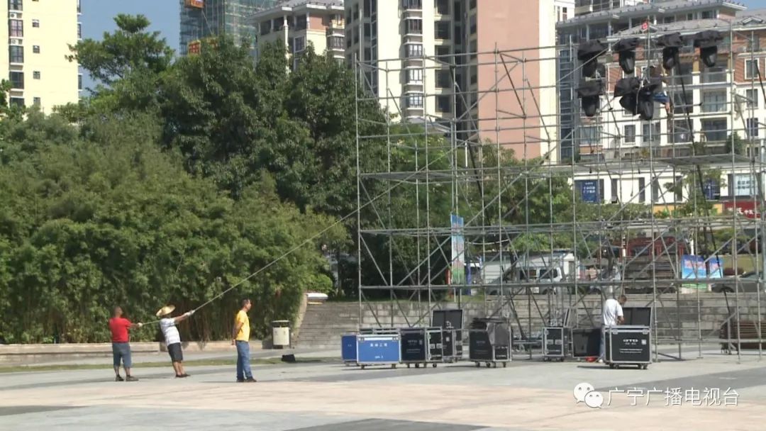 我和我的祖国大型文艺晚会舞台搭建工作有序推进