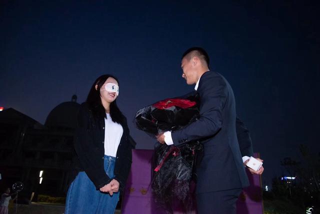 鲁能泰山中卫浪漫求婚_刘军帅