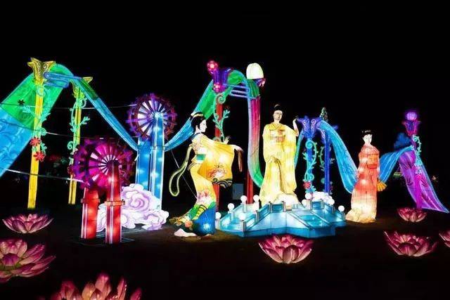 就在今天晚上安顺娄湖花灯艺术节将正式点亮