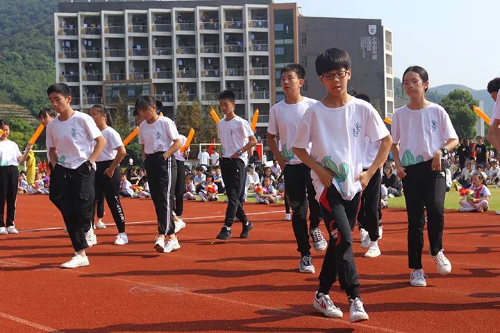 青春邂逅滨海宁波滨海国际合作学校第九届田园寻梦生态