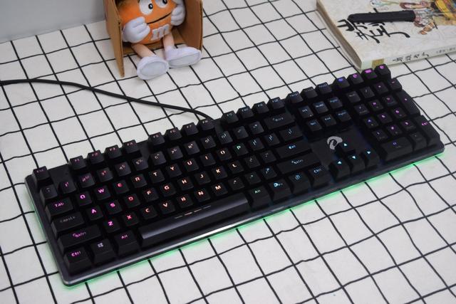 懒人玩家的福音达尔优ek925rgb防水版机械键盘开箱