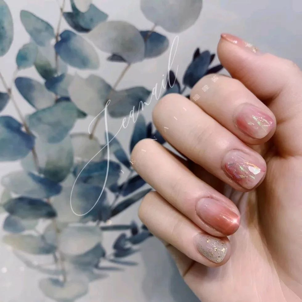 火爆小红书的4款秋冬美甲!再不做就晚啦!