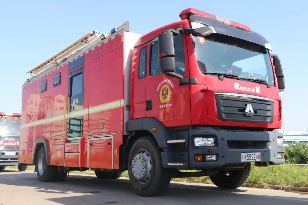 忠诚保平安——安徽省消防救援总队战勤保障实战演练在池州举行_储罐