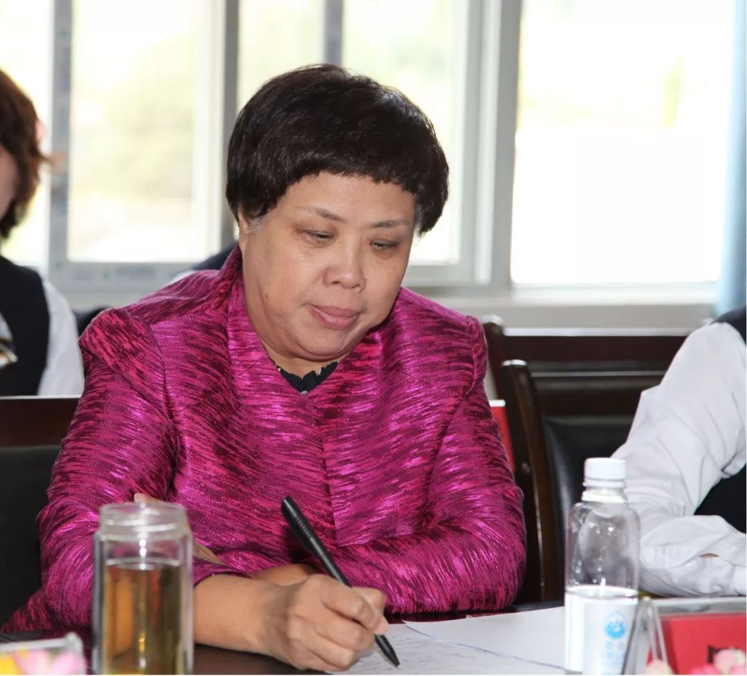 包钢幼教处赴四川省凉山州喜德县开展 教育扶贫项目