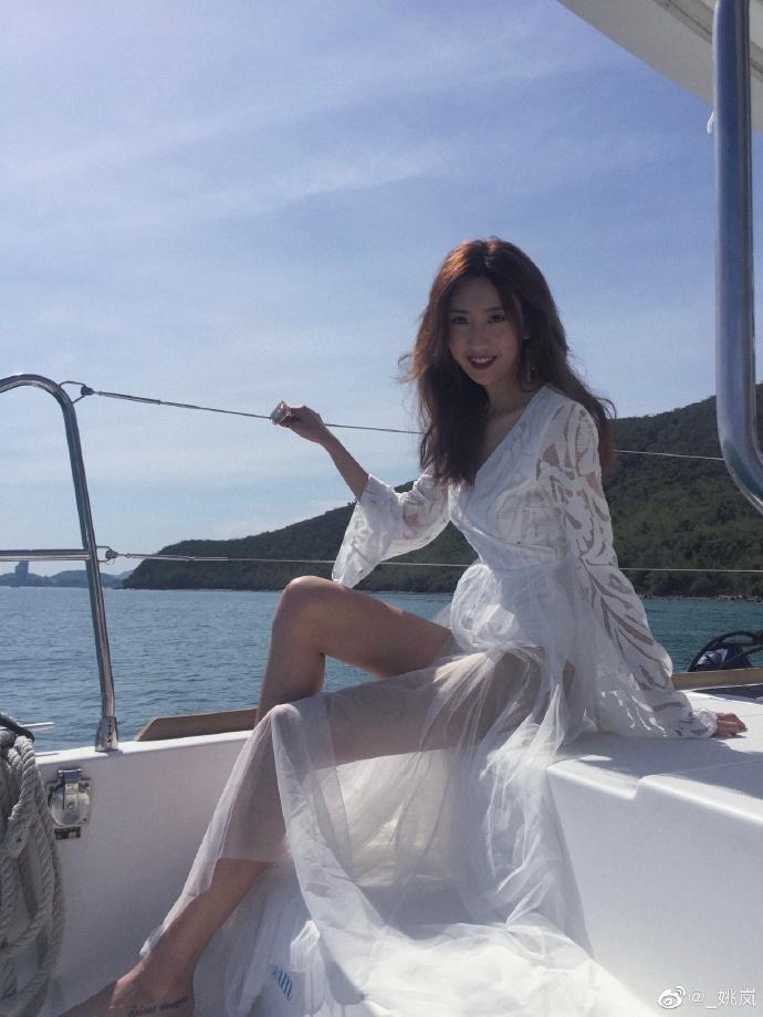 撒花!鲁能后卫刘军帅和女友完成领证