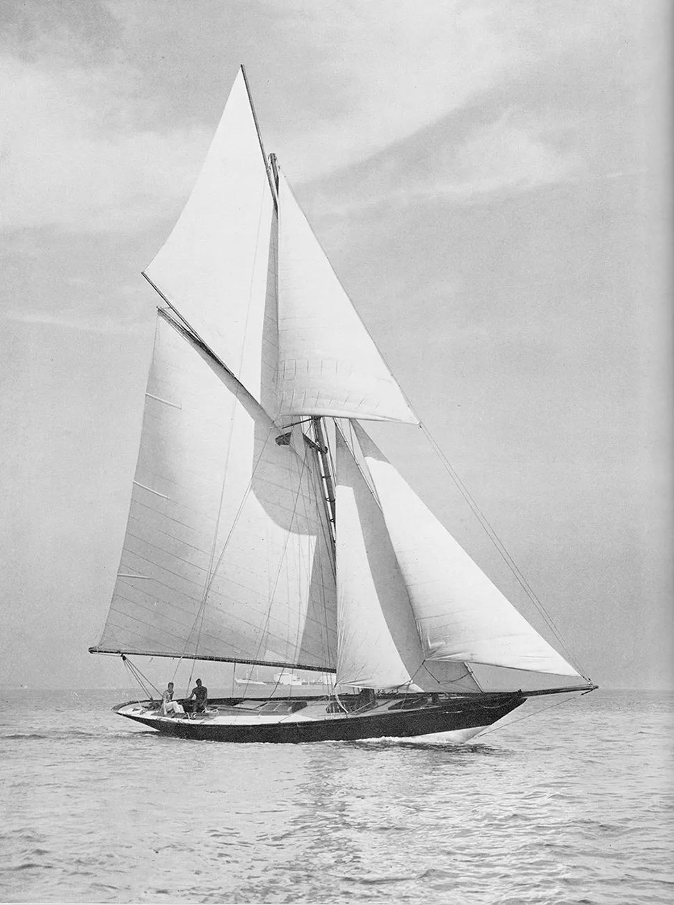 百年时尚运动品牌 fila 又回米兰"浪"了一下_时装周