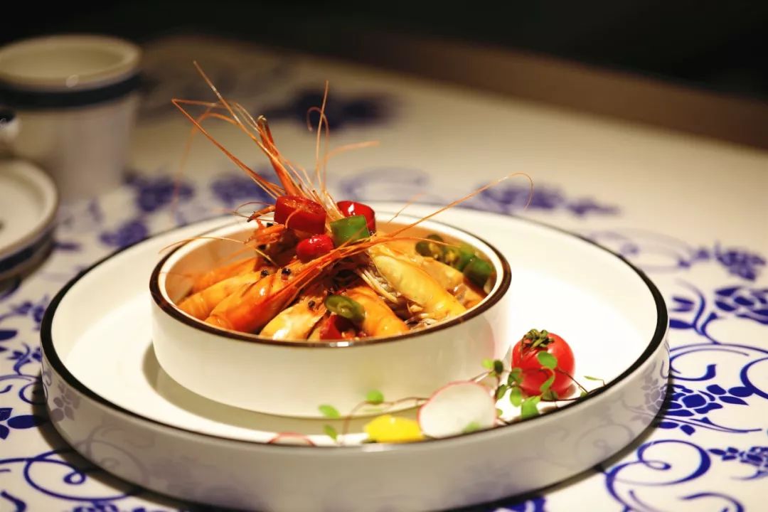 新店开业永安广场这家1300㎡的我家酸菜鱼画风跑偏到江南了吧