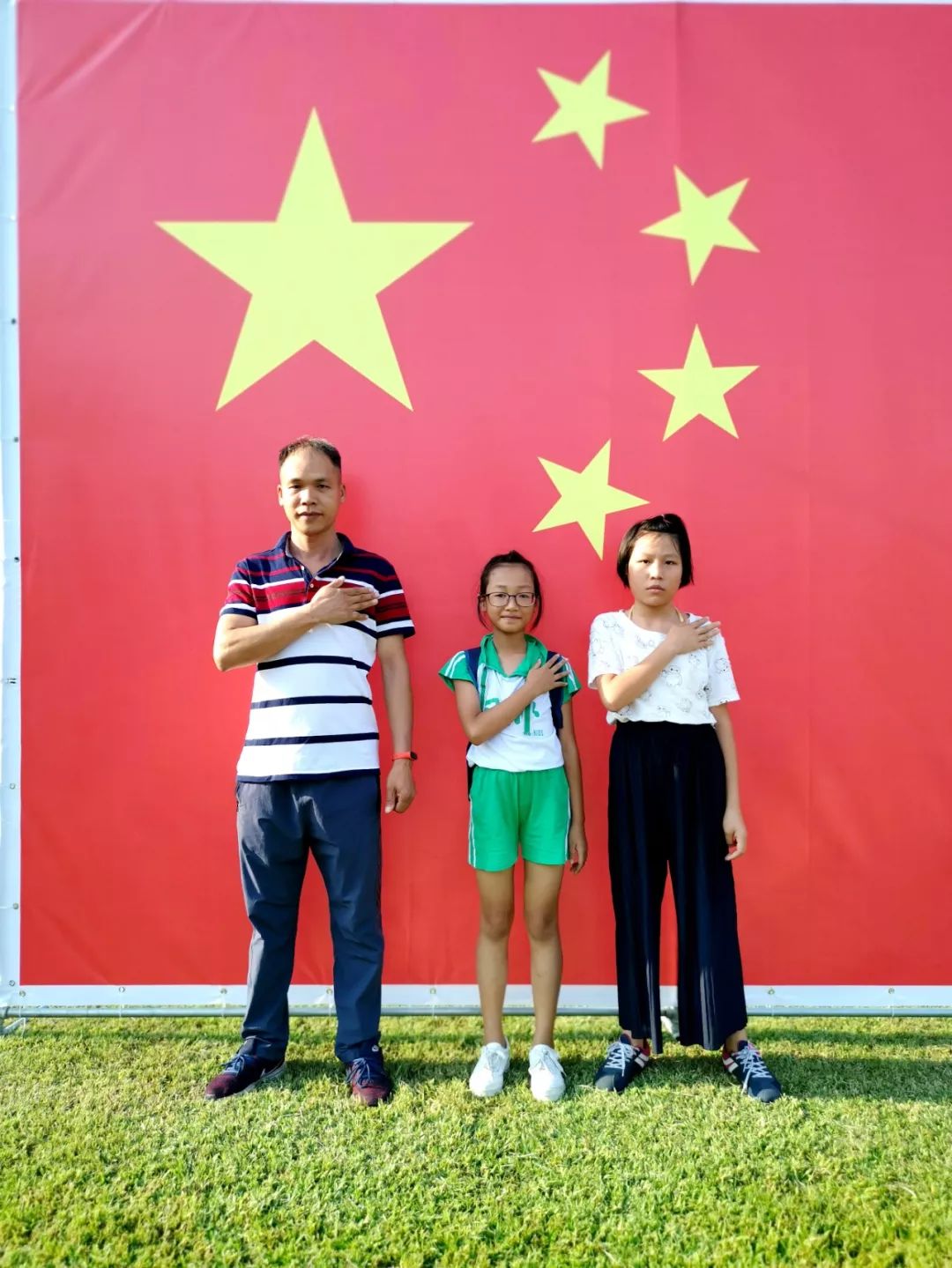 小榄"百人千旗,我与国旗同框"活动登上学习强国平台!