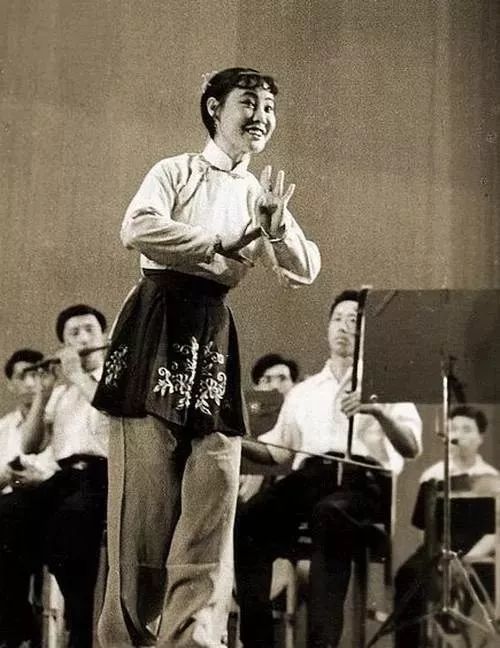 致敬巾帼之星人民艺术家郭兰英为人民歌唱70余年就是这个调儿