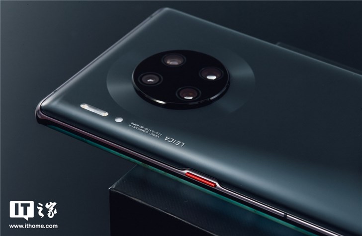 华为mate30pro亮黑色图赏88度超曲面环幕屏徕卡电影四摄