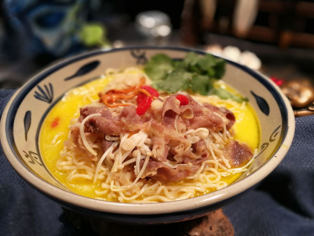 金菜肥牛面你爱吃辣吗?