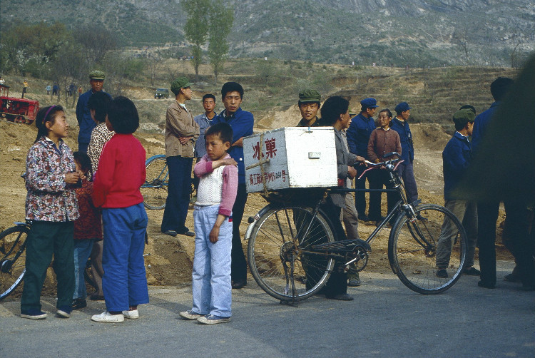 这属于80年代的老照片,你还有多少记忆