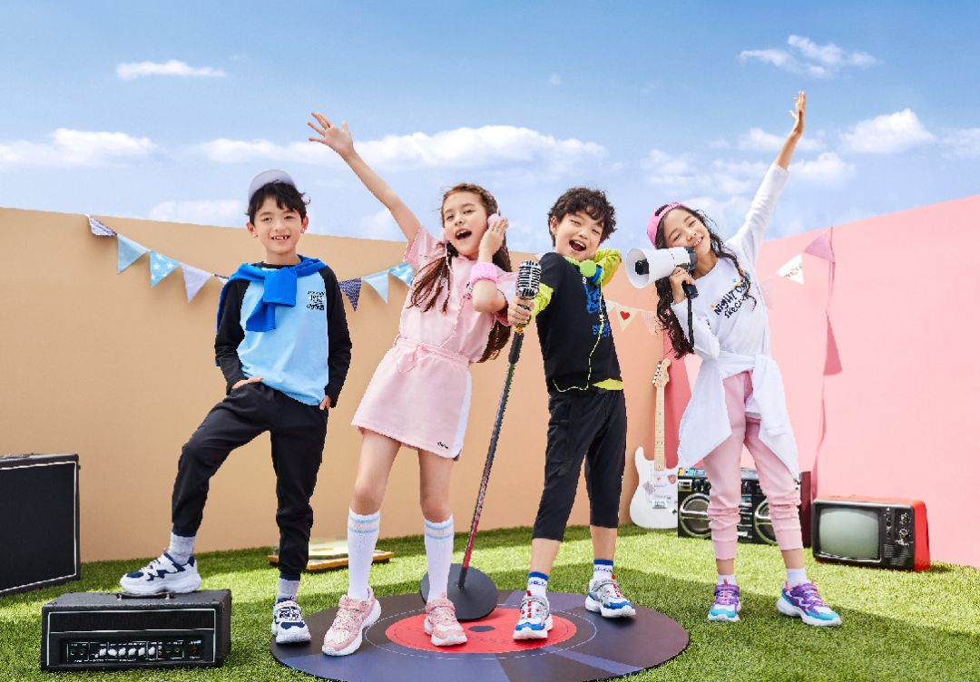 skecherskids斯凯奇儿童新店开业潮萌童装福利来一波
