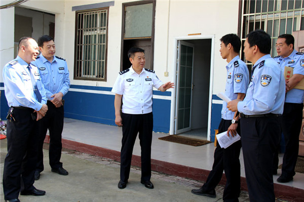 戚绍斌副市长深入新野督导检查工作