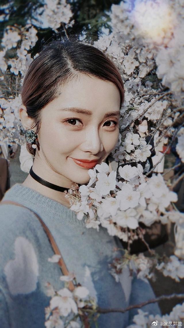 生日快乐新红楼梦中的琥珀郭萱送你一份特别的生日礼物