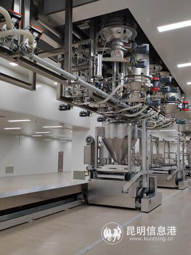 云南白药健康产业园智慧工厂项目竣工第一只牙膏试生产顺利下线