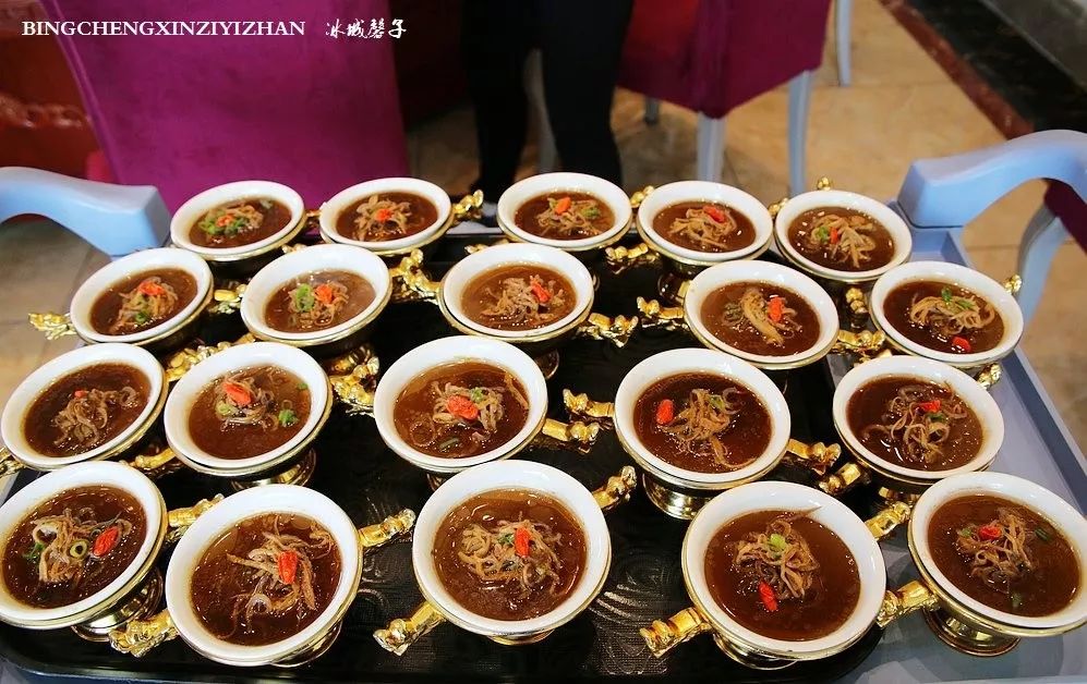 走进北派创新满汉全席品味一种带着历史味道的佳肴