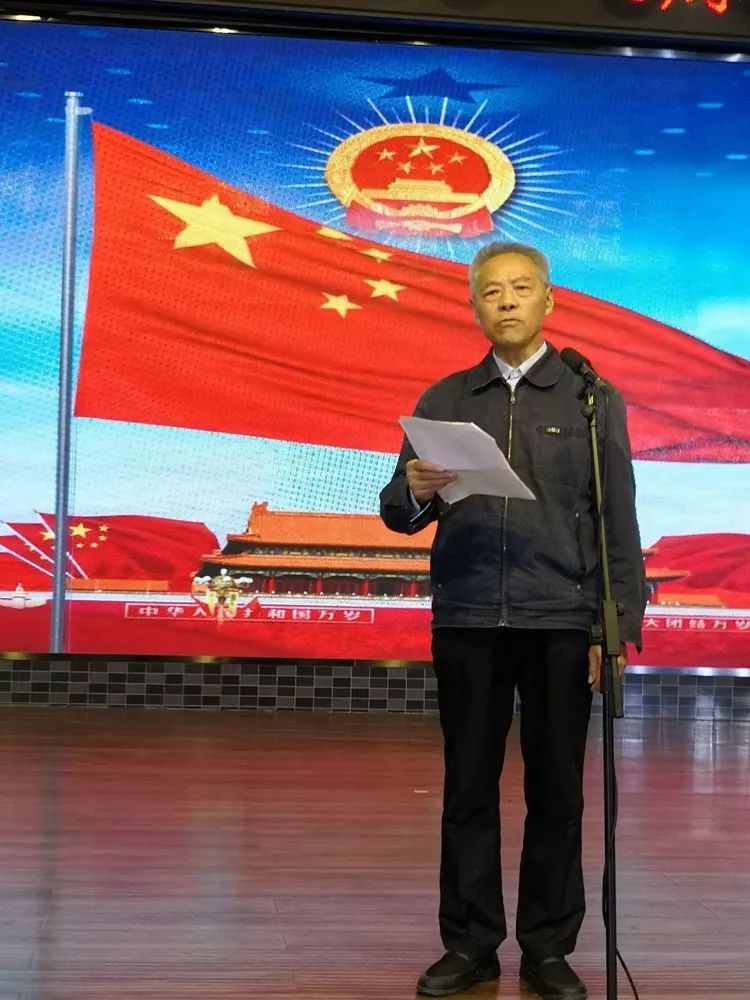 志愿军老战士何继光独创了瑜伽掌书这一书法新形式.