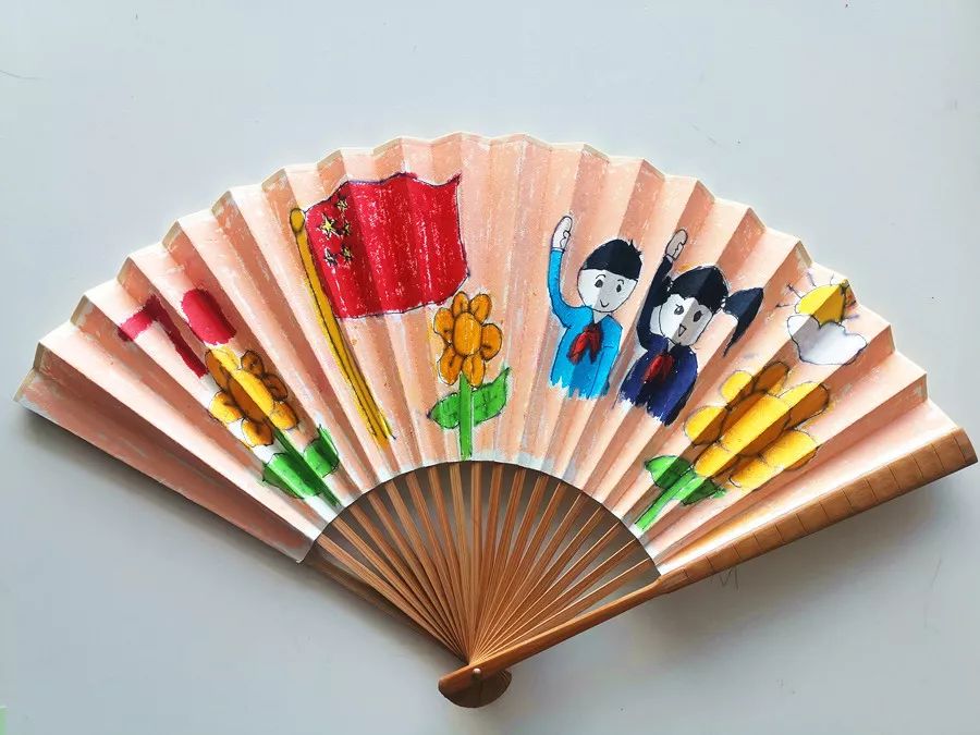 五彩斑斓绘童心小小画笔颂祖国快来为你心目中的小画家投票吧