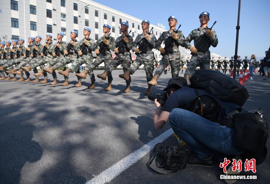 探访阅兵训练场 外媒记者:盛大阅兵精彩可期