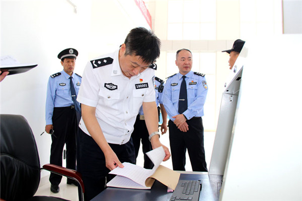 戚绍斌副市长深入新野督导检查工作