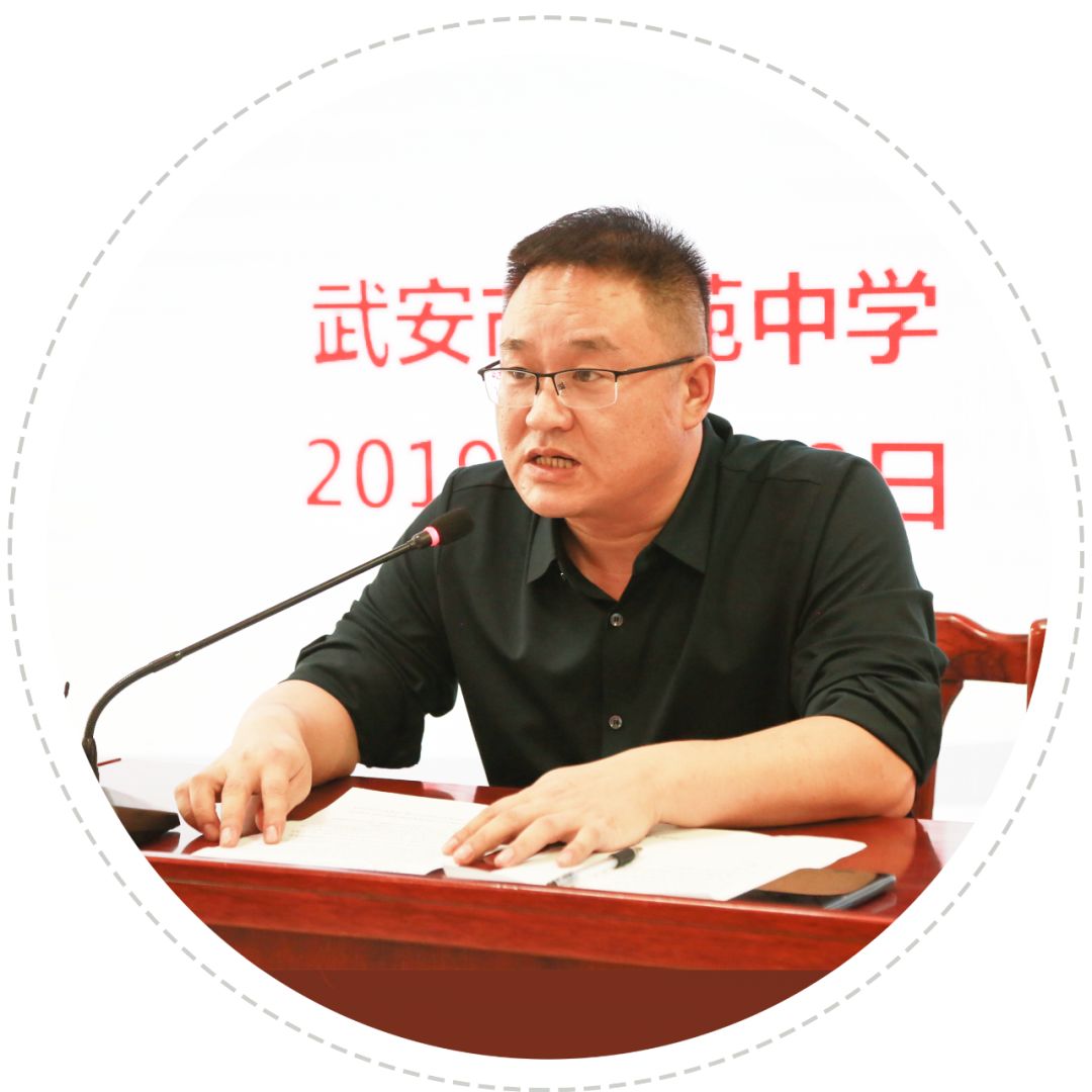 青蓝携手薪火相传成长共赢西苑中学举行第三届青蓝工程师徒结对启动