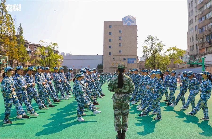 流着汗带着笑温二职专军训活动精彩纷呈