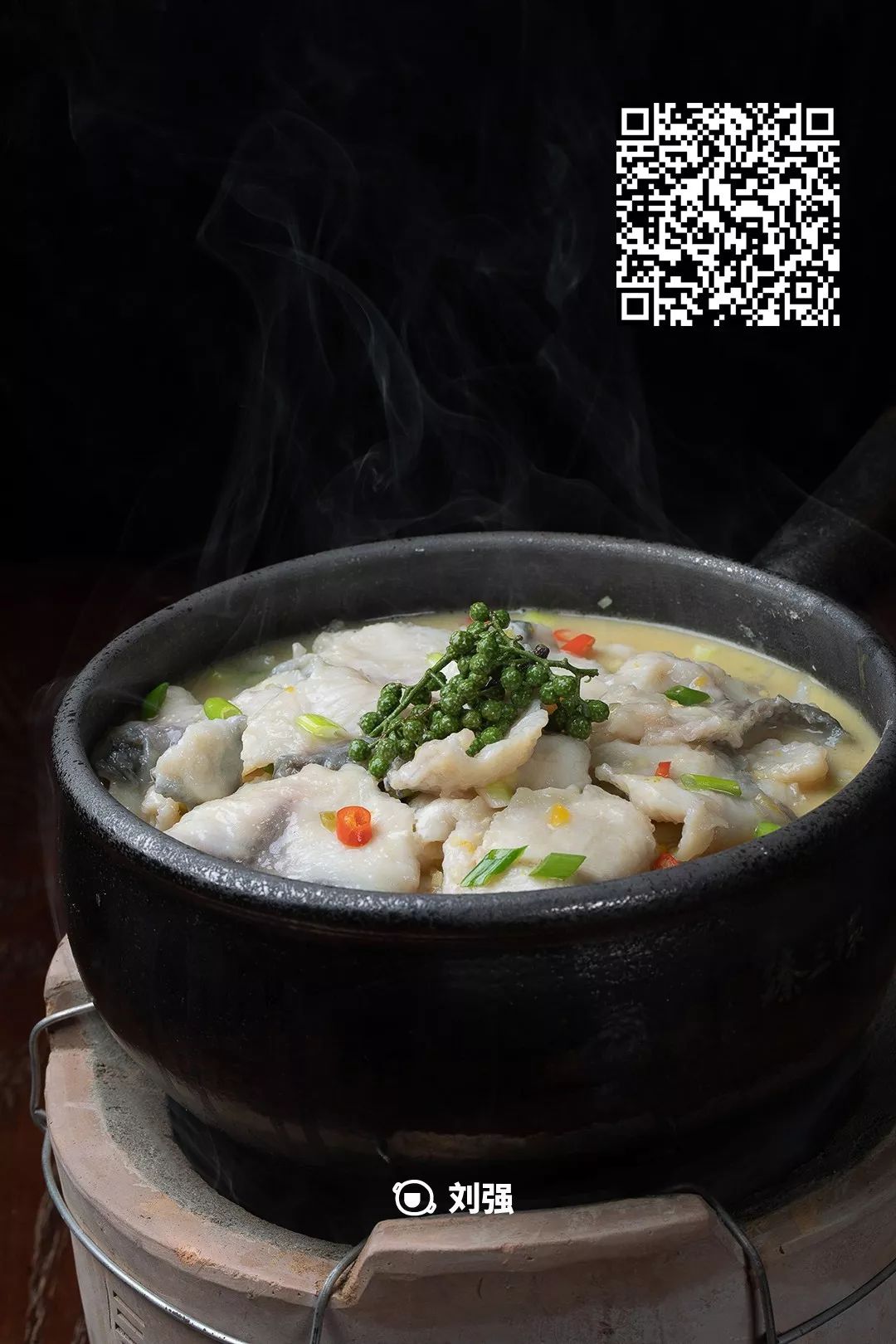 课堂丨汤白醇厚鱼嫩爽滑三块金牌的酸汤鱼了解一下