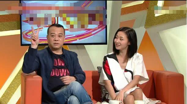 原创马小玲万绮雯复工拍戏无修图依然神颜与老公恩爱20年
