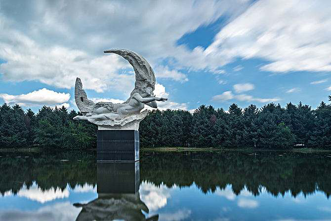 简介:净月潭景区位于吉林省长春市东南部长春净月经济开发区,距市中心