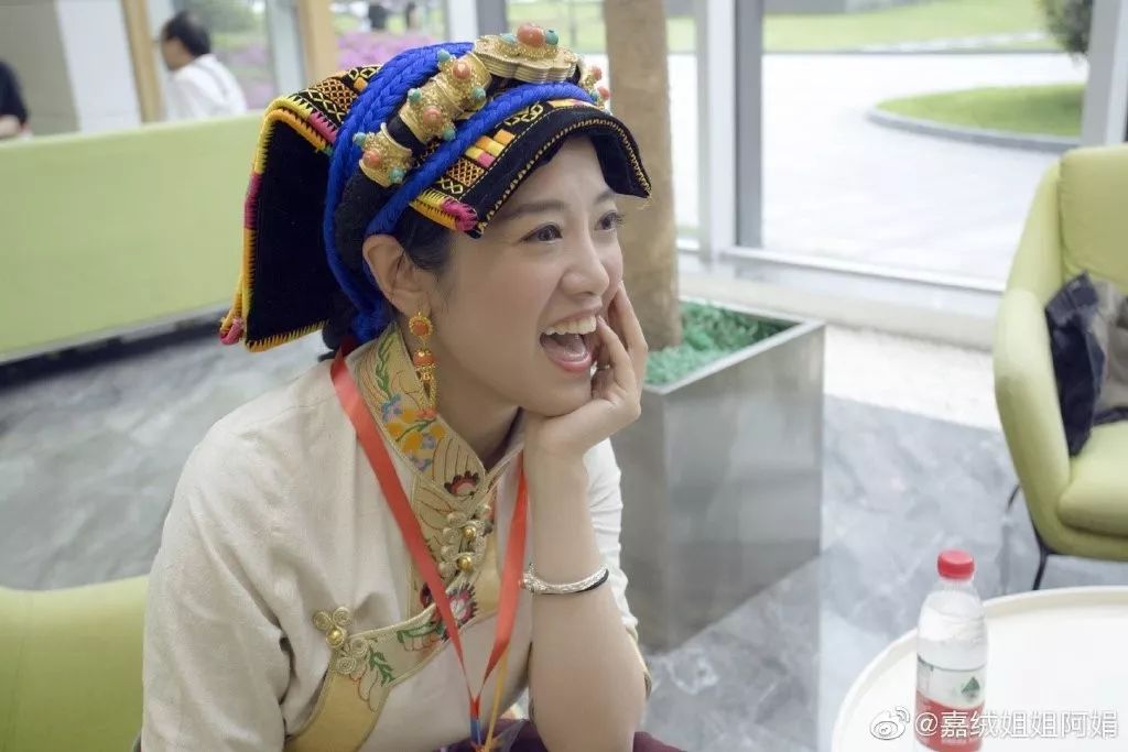 现在阿娟已经是一个地道的嘉绒姑娘,她让更多了解到了嘉绒的民风民俗