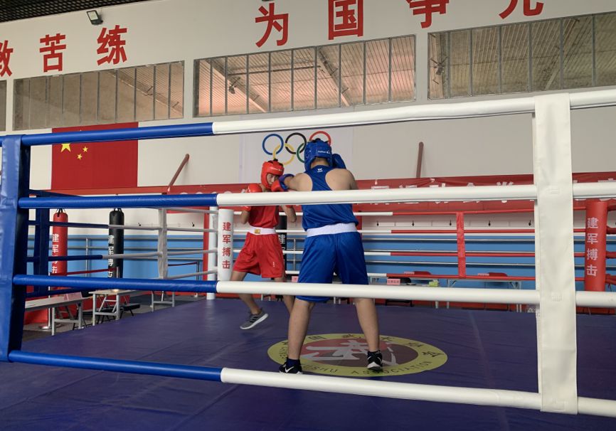张 坤周荣合运动员杨亿豪(第学),常顺 (第学),贾世赫(成德