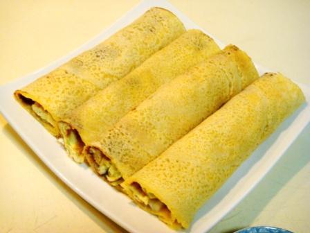 山东人眼里的煎饼给我一张煎饼我可以卷全世界不只是大葱