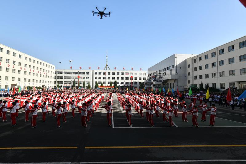 扬体育精神,展青春风采——忻州市北方中学第四届田径运动会隆重开幕_