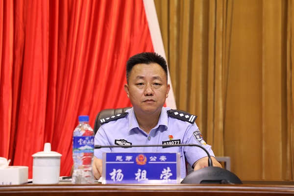 李连珠组长指出:在"不忘初心,牢记使命"主题教育中,分局党委严格按照