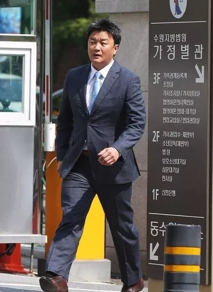 获141亿分手费,仍不满意!"公主下嫁保安"的美丽童话最终逃不过狗血剧