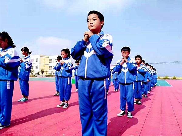 在国旗下长大贵州教育影像力要有影响力投票中9月26日