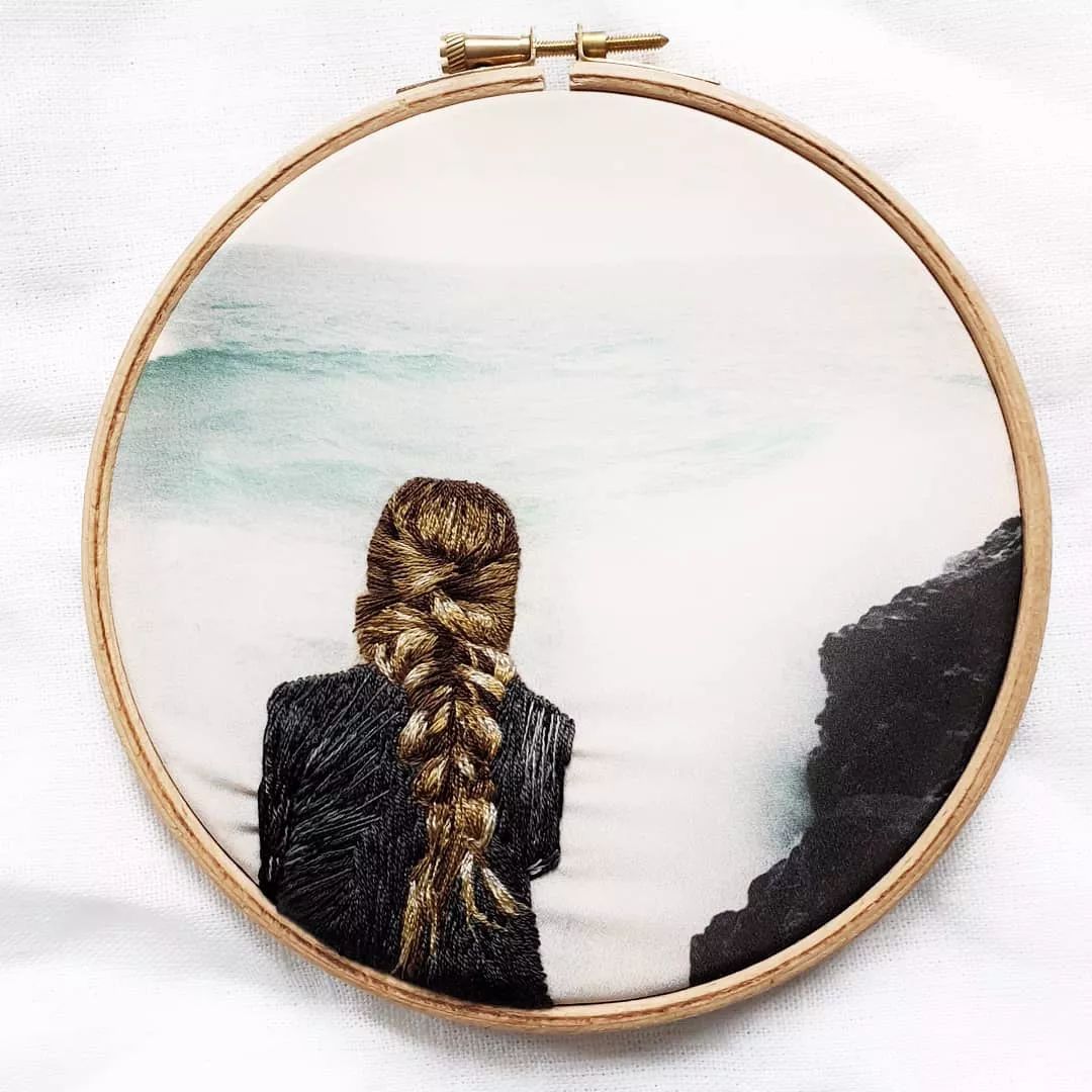 刺出来的"背影"最迷人_刺绣