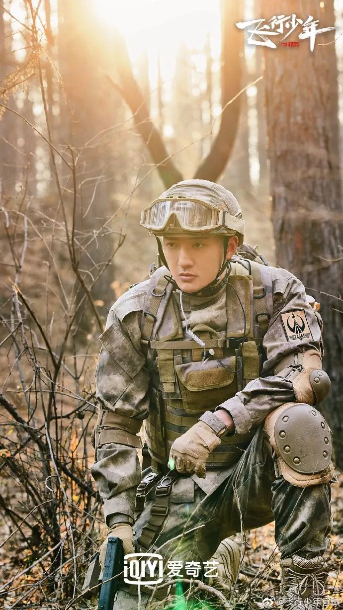 主旋律题材献礼国庆爱奇艺自制剧飞行少年领航突围