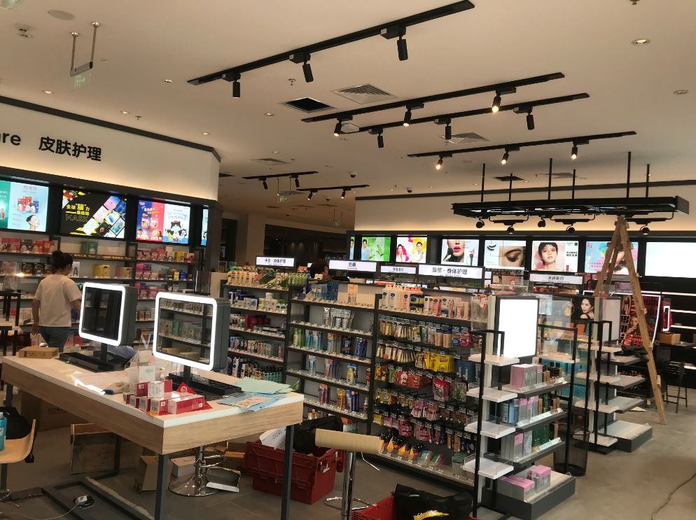 屈臣氏 | 9月28日开业啦!小哥哥小姐姐,全场买3免1,还不快来!
