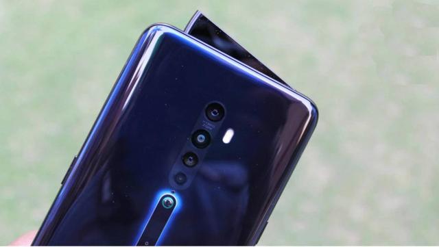 為何旅行博主都喜歡用opporeno2拍視頻主要還是因為穩