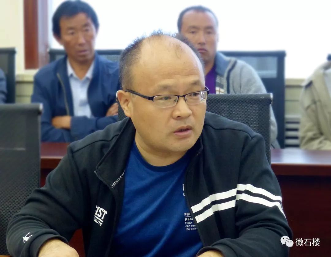 微石楼我县联合山西朔美羊肉业有限责任公司进行羊产
