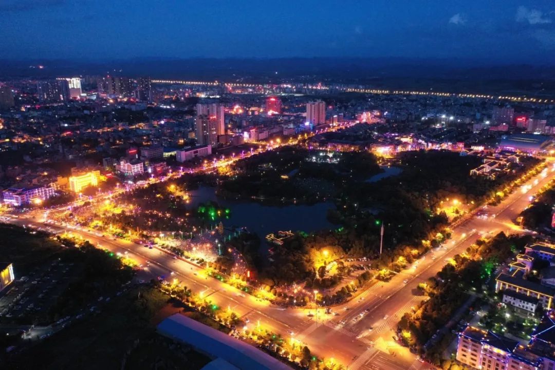 罗平县城中心广场图片图片