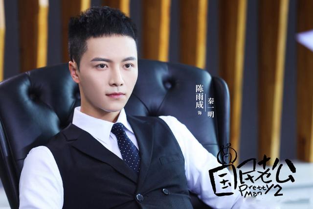 背地里却依旧时时刻刻守护她,有了危难第一个出现,为乔乔教训陆瑾年