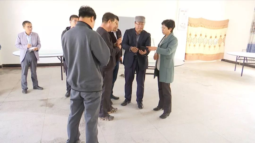 靖远县委书记郑钰深入北八乡调研脱贫攻坚等重点工作